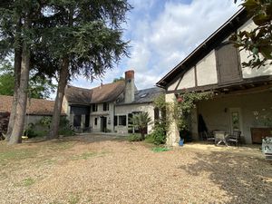 BELLE BÂTISSE DU 16ème/17ème DE 250 M2 DEMEURE DE CHARME BIE