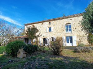 Maison de campagne 197.40 m2