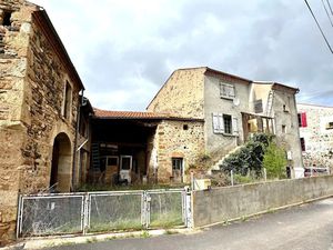 Vente maison 4 pièces 80 m² à Boudes (63340)  80 000 €