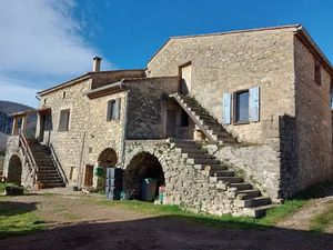 Vente propriété 6 pièces 156 m² à Courry (30500)  340 000 €