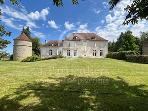 Vente maison 12 pièces 313 m² à Decize (58300)  520 000 €