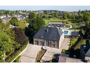 Propriété équestre à Rienne !