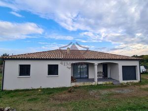 MAISON AVEC UN TERRAIN DE 1000 m² ENVIRON