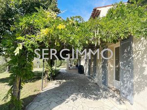 Vente maison 6 pièces 208 m² Montauroux (83440)