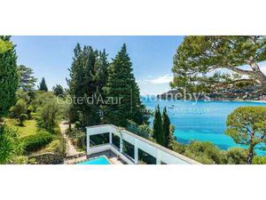 Villa avec piscine en bord de mer Saint-Jean-Cap-Ferrat (06)