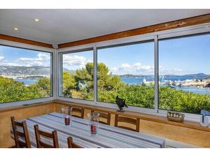 Location maison 5 pièces 120m2 Saint-Mandrier-sur-Mer (83430) - 2290 € - Surface Privée