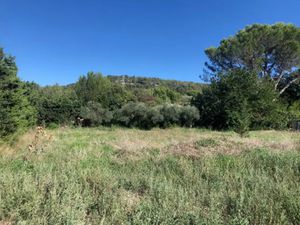 Vente terrain 1438 m² à Chateaurenard (13160)  289 900 €