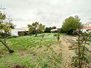 Terrain de 724 m2 à 15 km de La Rochelle