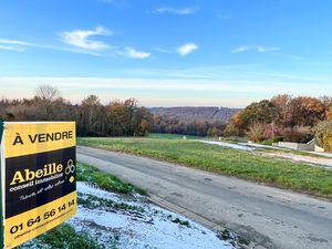 TERRAIN A BATIR DE 442 m2.