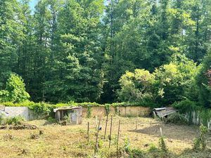 Terrain constructible à Dampierre en Yvelines.