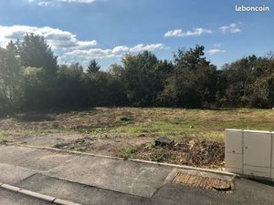 Terrain à bâtir viabilisé et libre constructeur