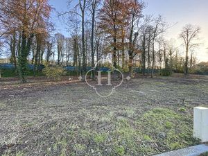 Mareil Sur Mauldre - Terrain à batir de 651 M²