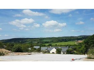 Terrain à bâtir de 1346 m2 à Plomodiern