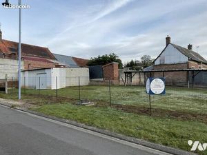 Terrain 657 m² QUERRIEU