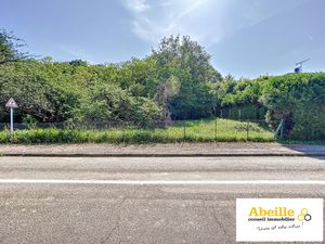 TERRAIN A BATIR DE 815 m2