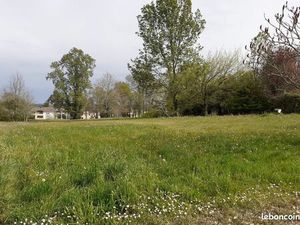 Terrain 620m² Saint Yzan de soudiac