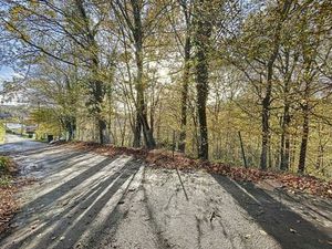 TERRAIN A BATIR A VENDRE DS UN CADRE PAISIBLE ET VERDOYANT !