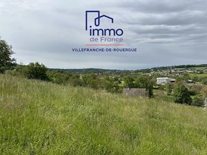 Vente terrain 3983 m² à Villefranche-de-Rouergue (12200)  23 000 €