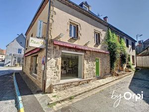 Vente maison 3 pièces 141 m² à Pionsat (63330)  70 000 €