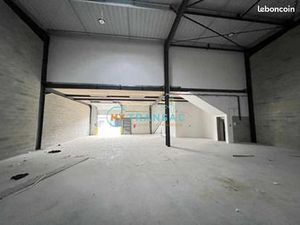 Local d'activité 516 m²