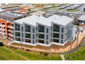 Angers ouest - votre atelier-labo neuf de 45 m² a 178 m² a partir de 500 euros HT/mois