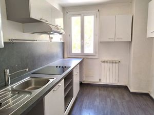 EXCLUSIVITE NIMES QUARTIER CROIX DE FER TYPE 3 60M2 CAVE ET