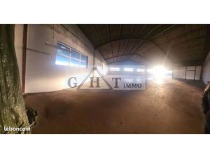 Local bureaux 1 641 m²