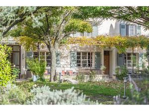 Exclusivité - Mas XIXème à 15 minutes à pied du centre-ville avec gîtes  grand garage et p