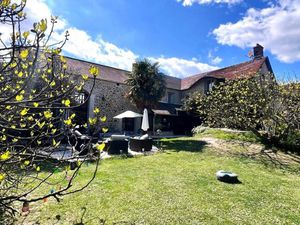 Bâtisse de standing à Les alluets-le-roi