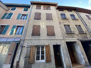 Vente immeuble 190m2 Saint-Jean-en-Royans 26190 - 210000 € - Surface Privée