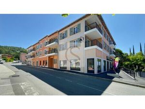 Appartement de 71 m² avec Balcon et Garage dans Résidence à Taradeau