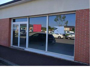 Location Bureaux et commerces à Château-Gontier (53200) : à louer / 111m² Château-Gontier