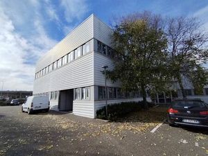 Location bureau ROUSSET 806 m²