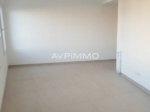 Vente bureau 21 m² Saint-Cyr-sur-Mer (83270)