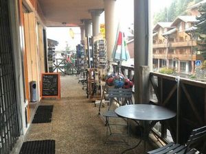 Vente commerce 3 pièces 96 m² Allos (04260)