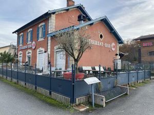 Fonds de commerce restaurant 300 m2 et grande terrasse