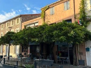 Immeuble avec fonds de commerce