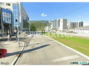 Location commerce SEYSSINET PARISET 150 m²