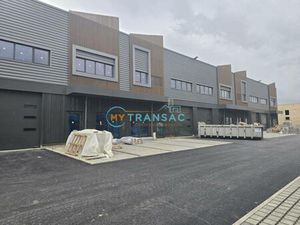 Vente local industriel 153 m² Courtry (77181)