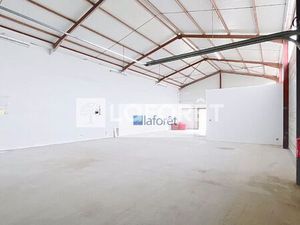 Entrepôt 250 m² MONTECH