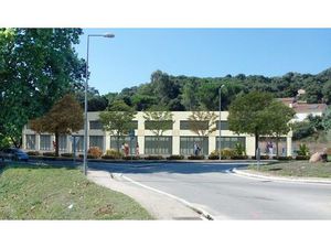 LOCAUX COMMERCIAUX GOZZI