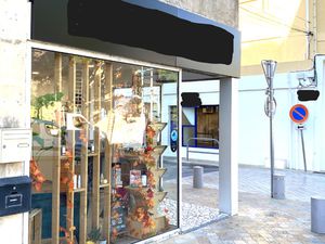 Berre l'étang  murs commerciaux occupés de 57m2  centre vill