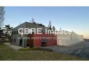 Location local d'activités BROCHON 993 m²