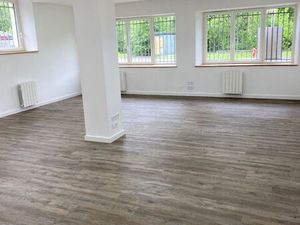 LOCAL PROFESSIONNEL A LOUER DE PLAIN PIED DE 100M² POUR ACTIVITE DE BUREAUX SUR OCTEVILLE