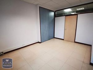 Local commercial à louer 191.93 m² - Firminy (42) - 1 280€