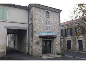 En plein centre  local commercial de 220m²