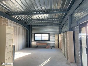 Grand local à aménager 115m carré