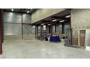 Location local d'activités MONTEVRAIN 660 m²