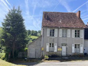 Ségur Le Château  un des plus beaux villages de France