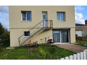 Maison Neuville-Saint-Amand 154 m² T-7 à vendre  241 900 €